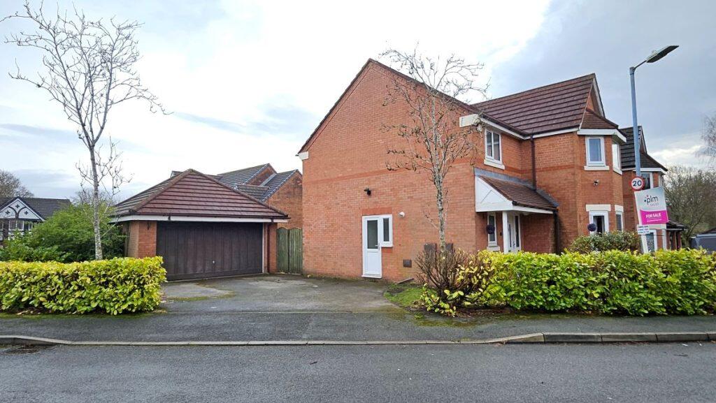 44 Waterslea Drive, Heaton, Bolton BL1 5FJ photo 2