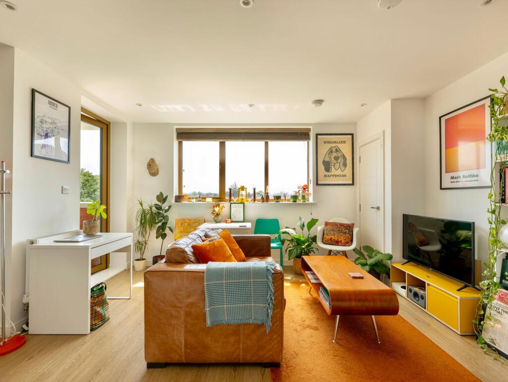 Main image of property: Imperial Court, Tooting / Furzedown, CR4