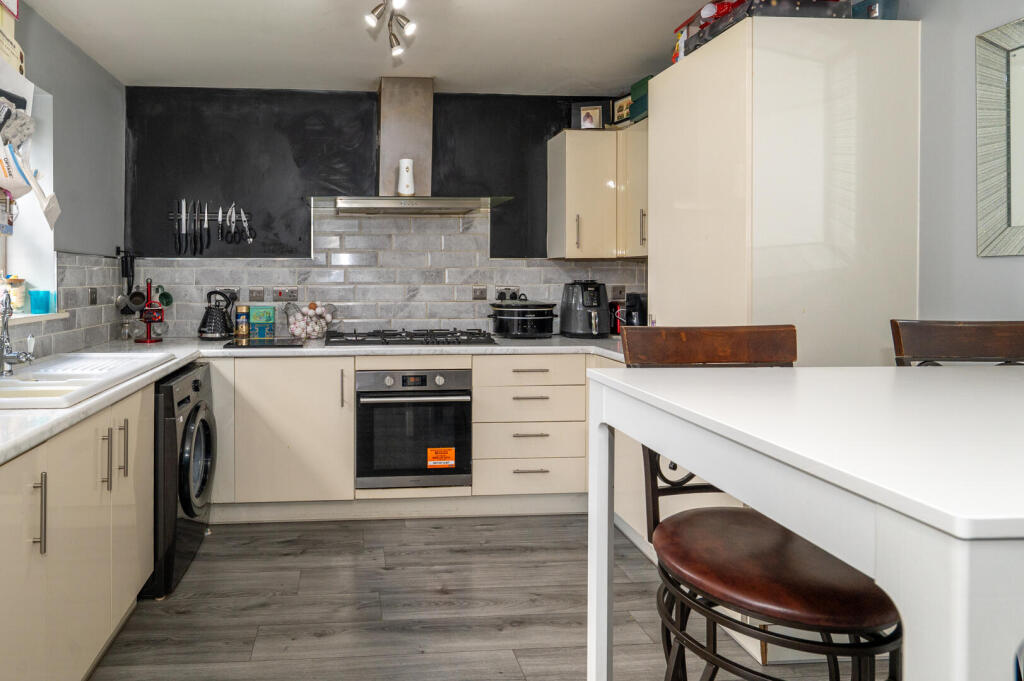 House in Northampton, Burton Latimer - View 4