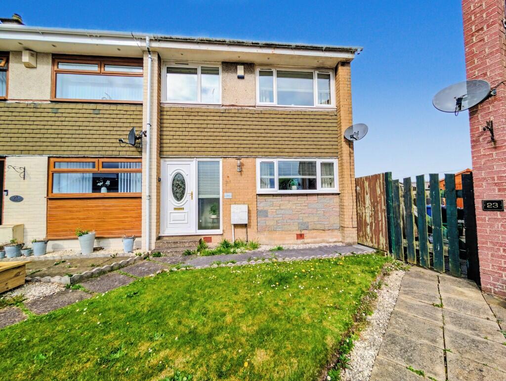 Main image of property: 22 Mayfield Crescent, Stevenston, KA20 4AJ