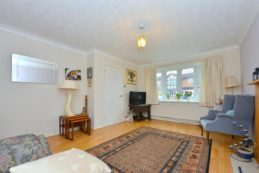 Sedgeford Drive, Off Portland Crescent, Shrewsbury photo 4