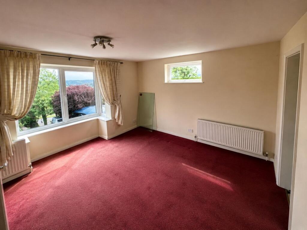 Apartment in Hemel Hempstead - View 2