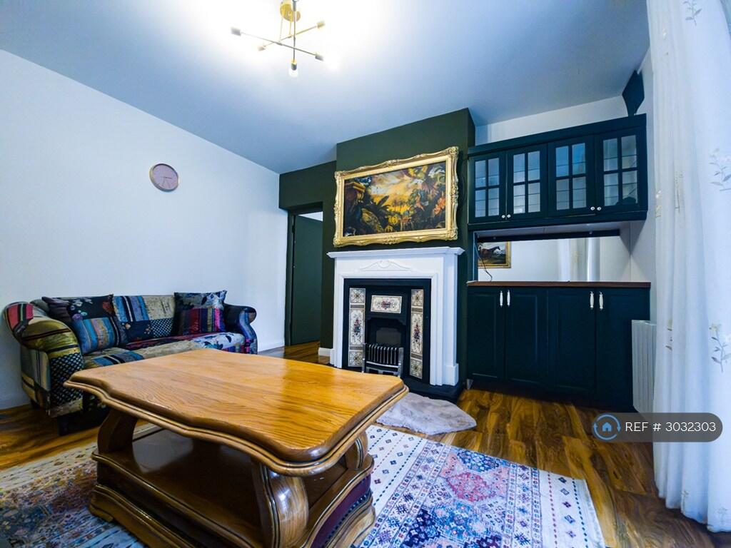 Apartment in London - More