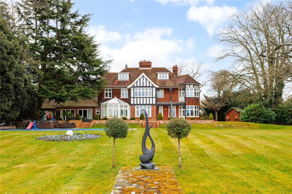 Main image of property: Copthorne Road, Croxley Green, Rickmansworth, Hertfordshire, WD3