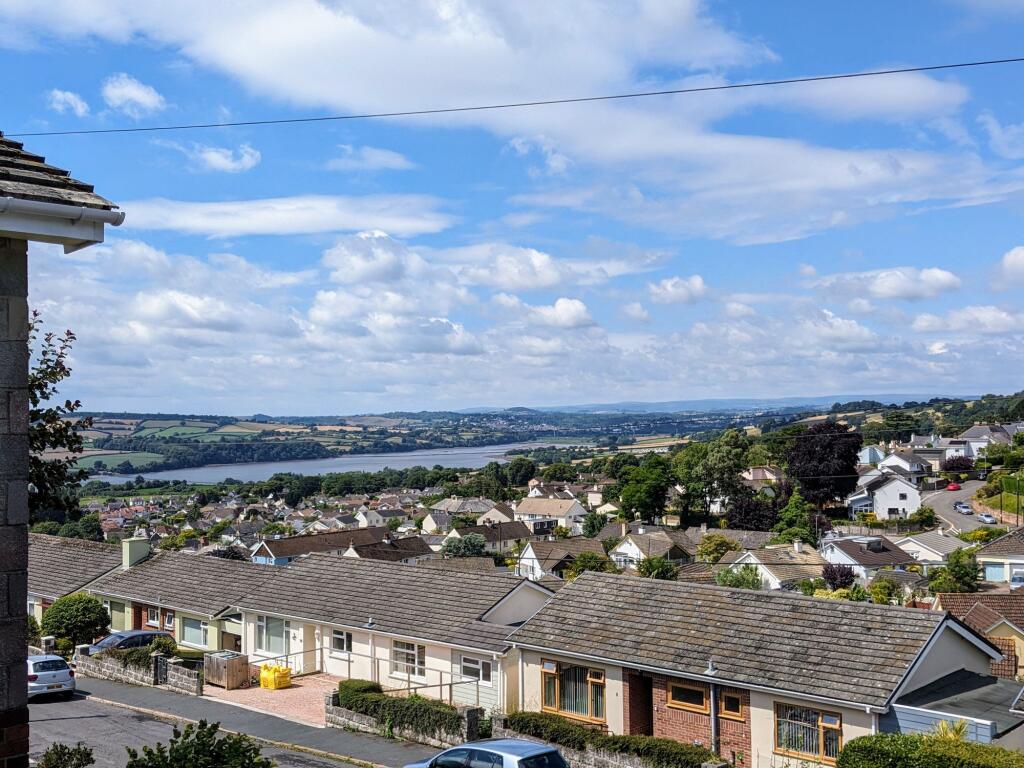 Main image of property: Bronescombe Avenue, Bishopsteignton, TQ14