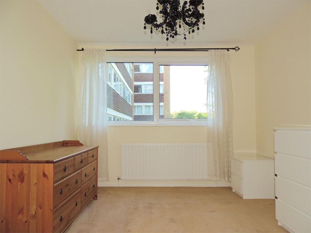 Apartment in Chelmsford - View 4