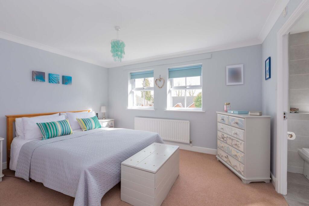House in Slough - View 5