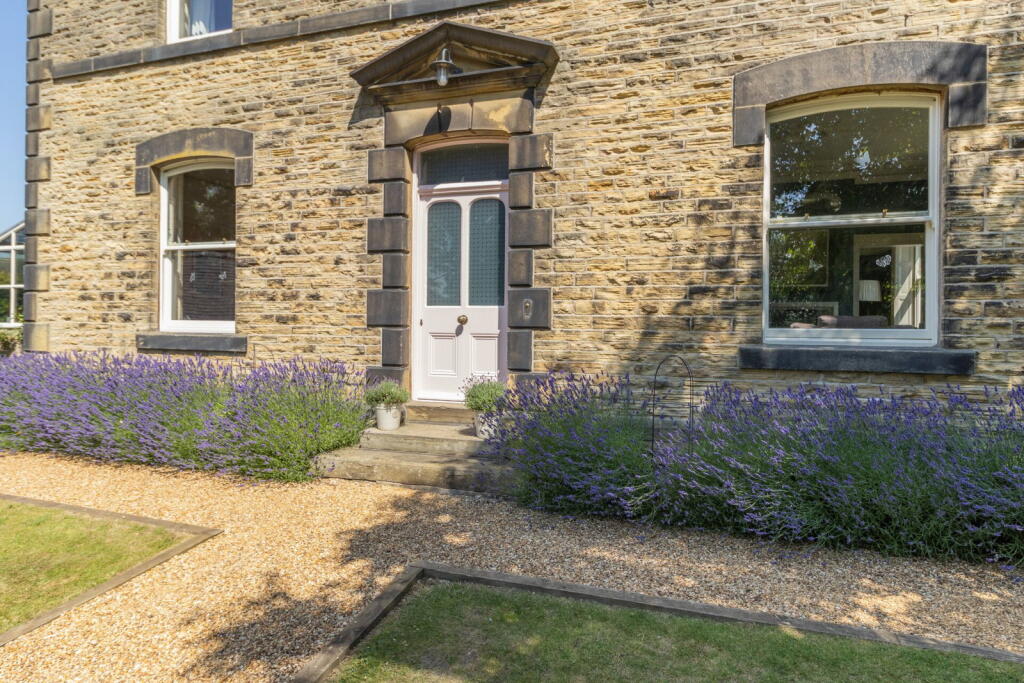 Cote Lane, Thurgoland, Sheffield, S35 7AE photo 3