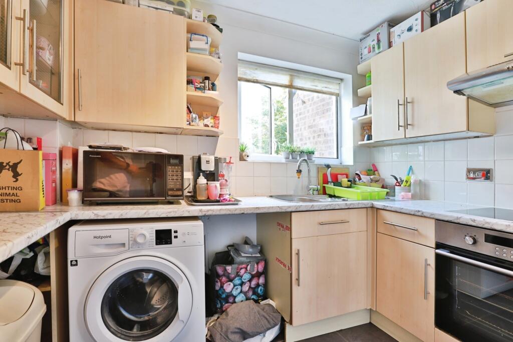 House in Poole, Canford Heath - View 4
