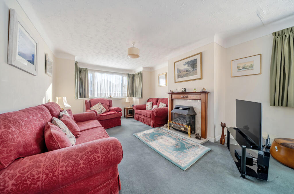 Brookwood Road, Millbrook, Southampton, Hampshire, SO16 photo 2