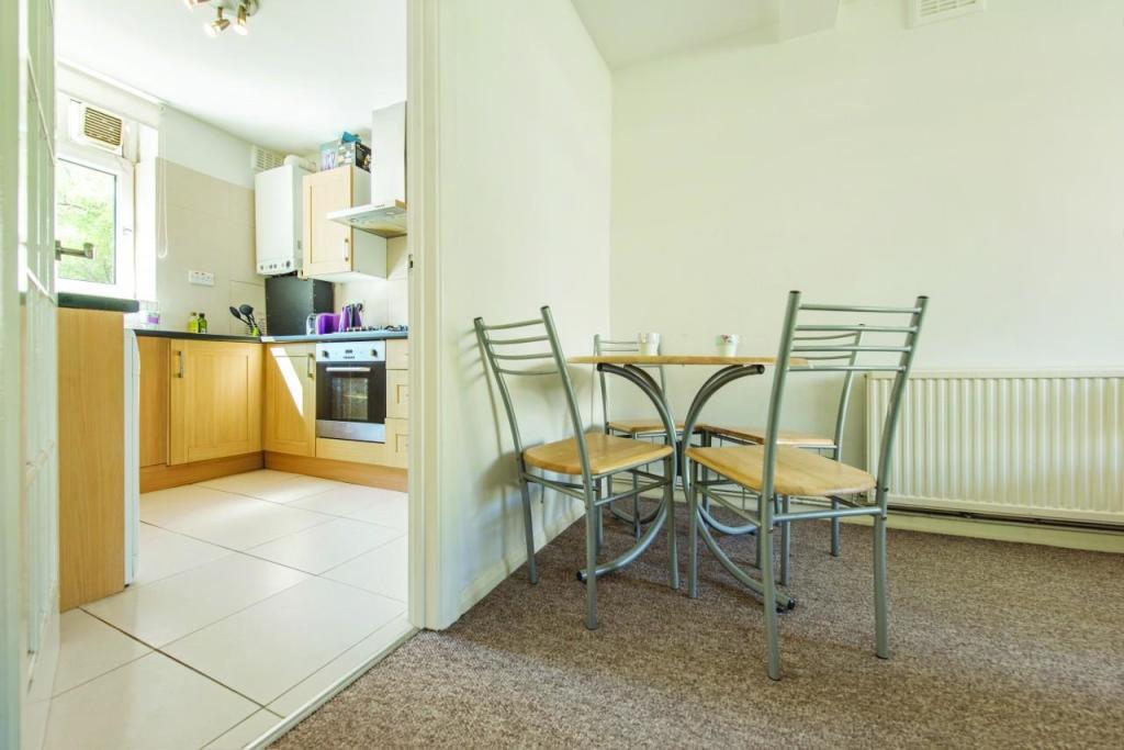 Apartment in London - More