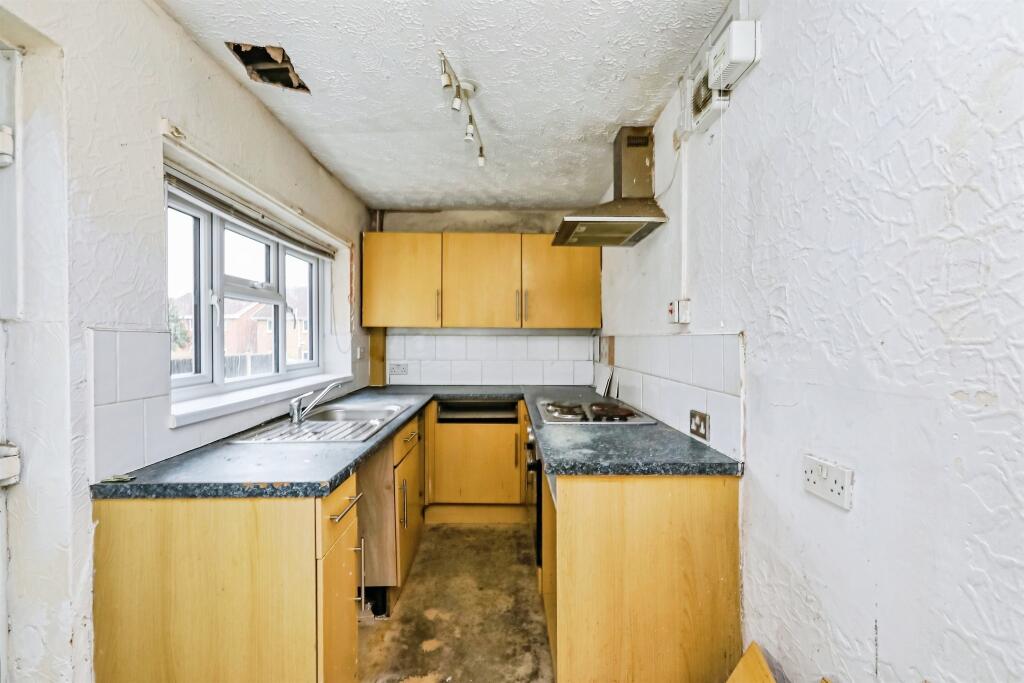 House in Rotherham, Wales - View 4