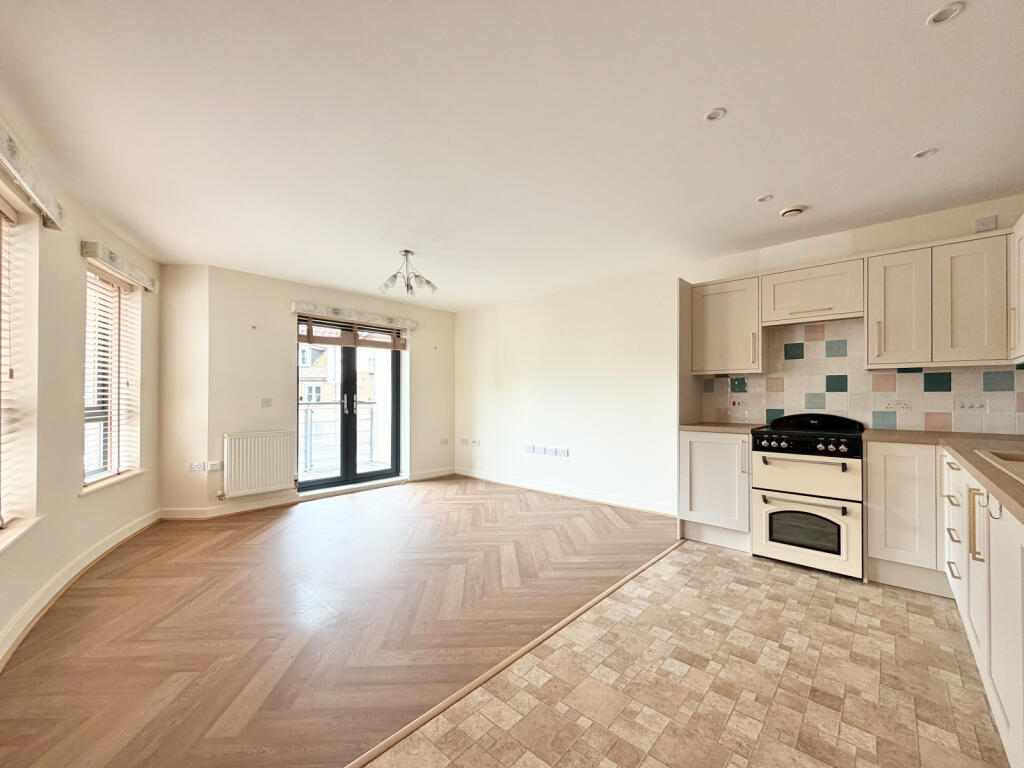 Apartment in Hemel Hempstead - View 5