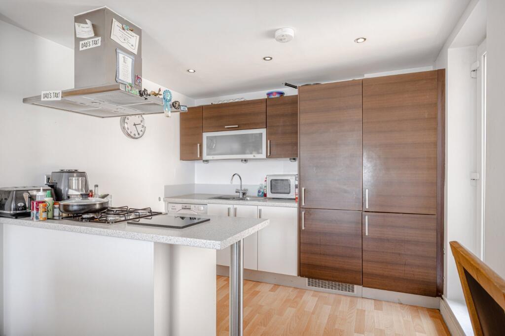 Silver Street, Stansted, Essex, CM24 photo 3