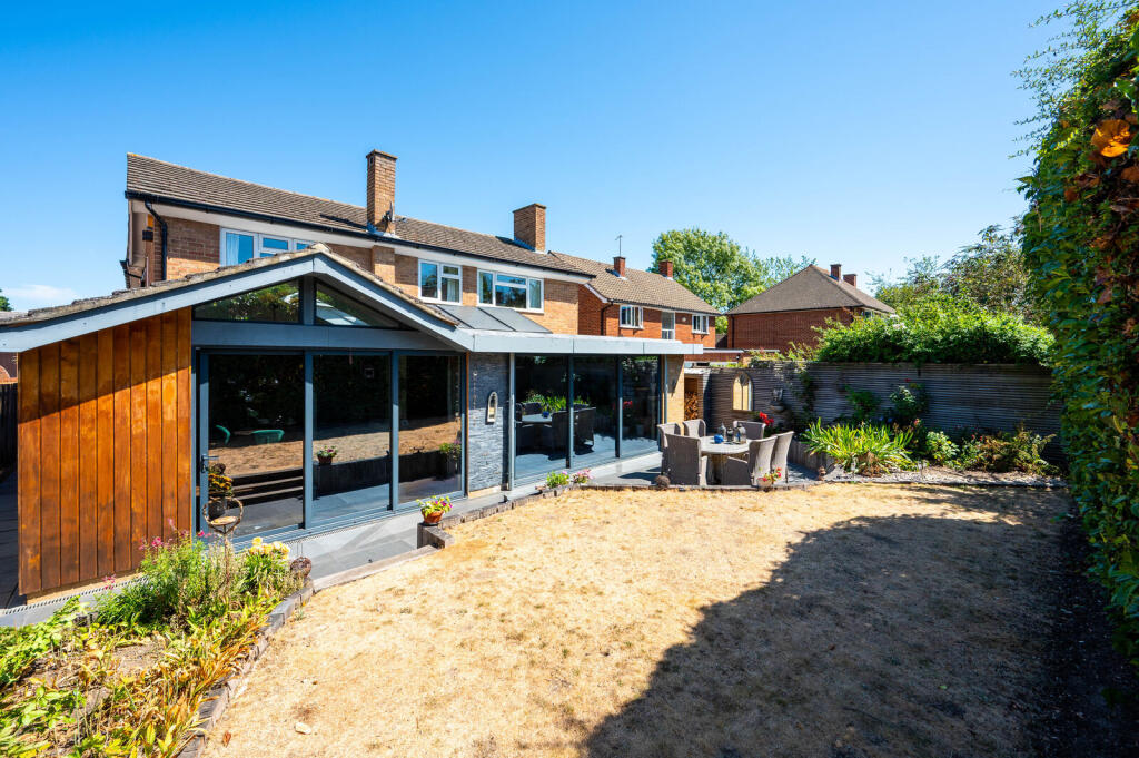 House in Kingston upon Thames - View 4