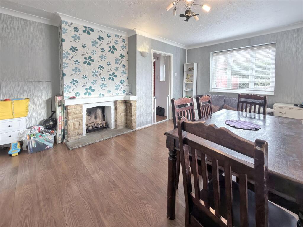 House in Twickenham - View 4