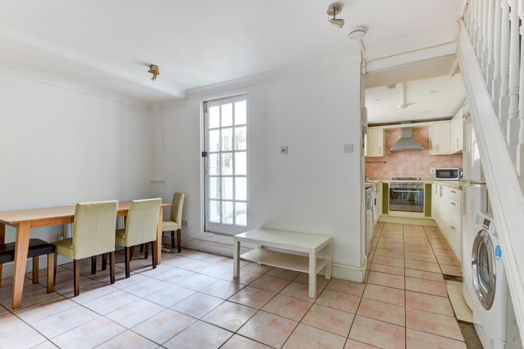 House in Brighton - View 4