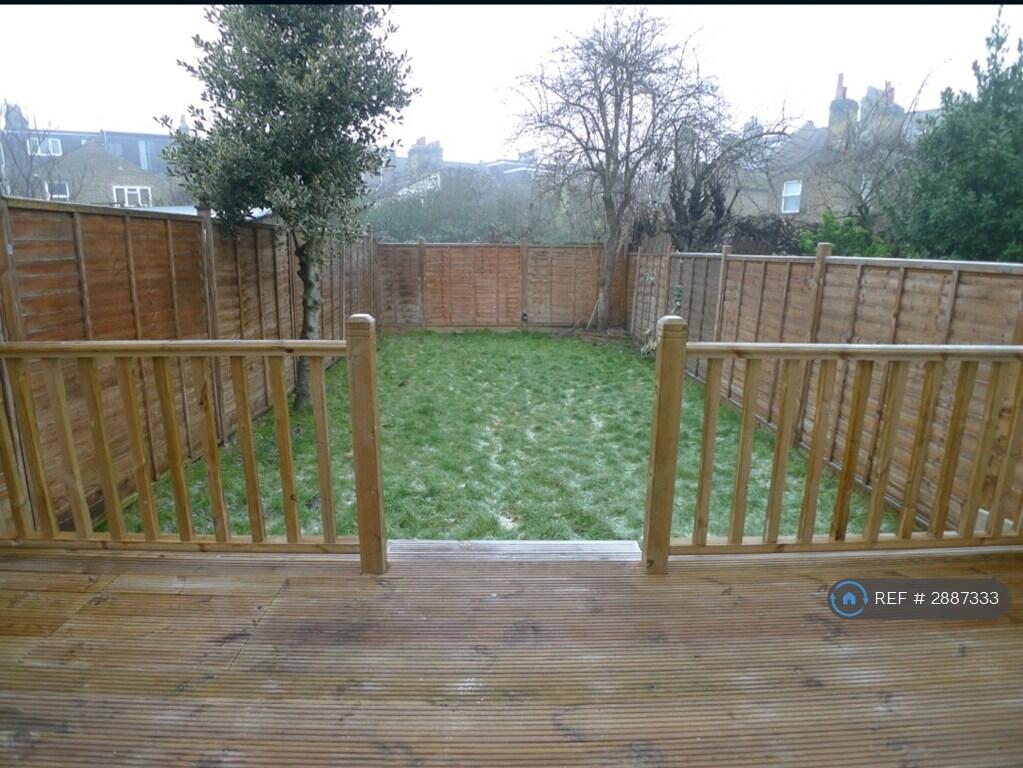 1 bedroom house share for rent