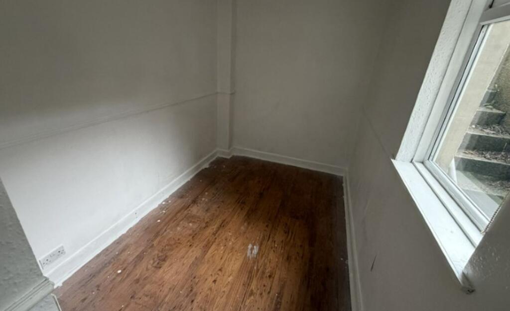 Additional image 7 of  Flat A, 178, Victoria Road, Aberdeen, AB119NN