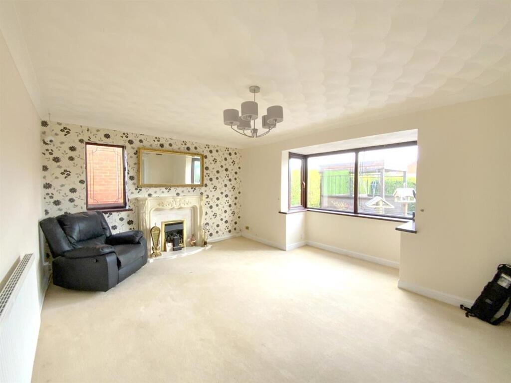 House in Grimsby, Wybers Wood - View 3