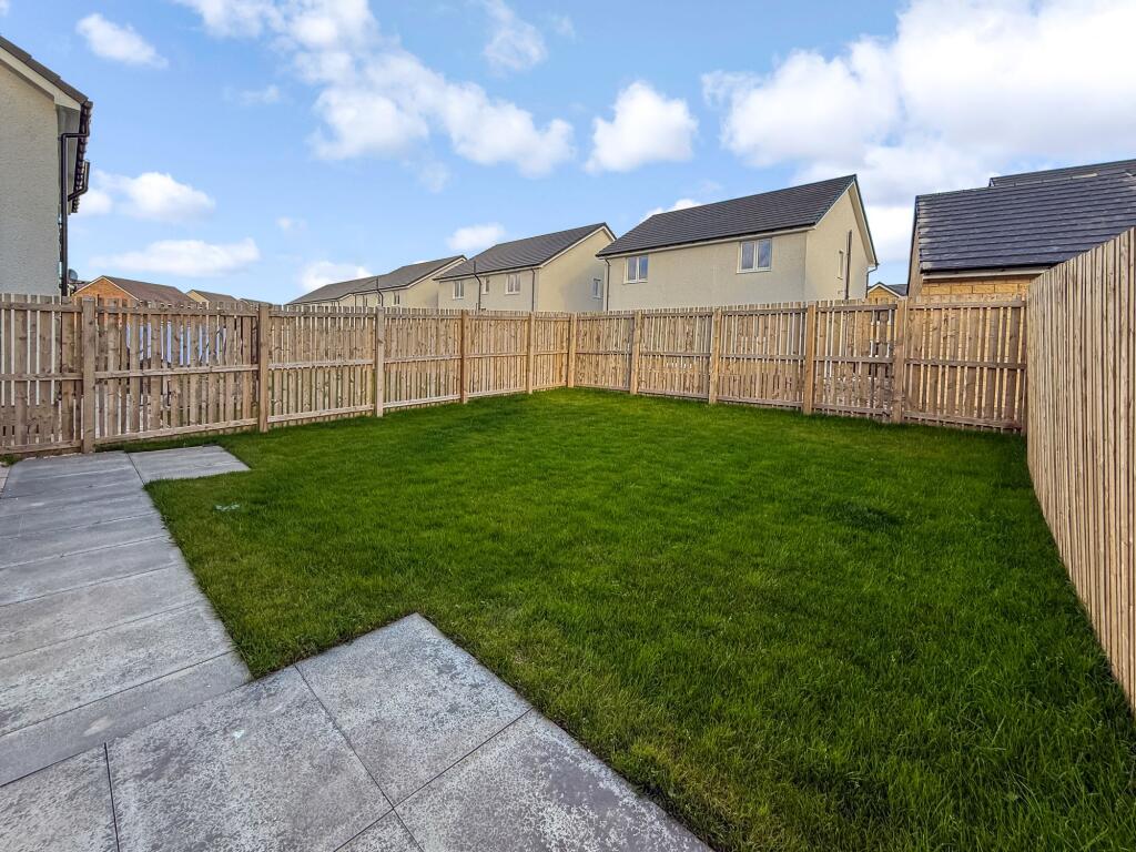 House in Hamilton, Brackenhill Park, Little Earnock - View 4