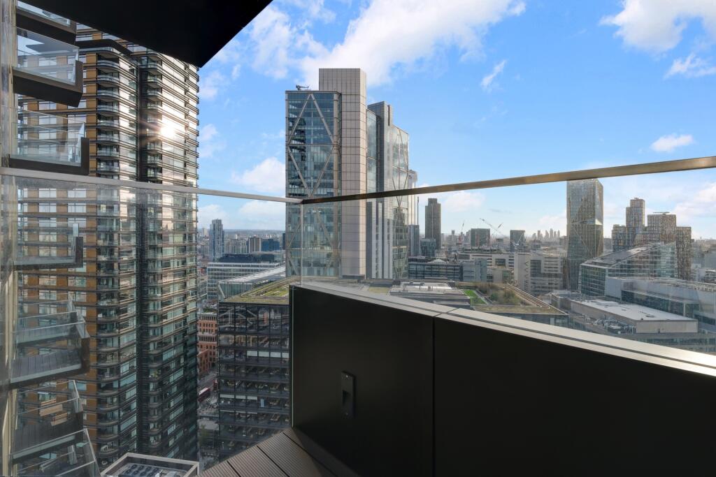 Stage Apartments, 22 Hewett Street, EC2A photo 2