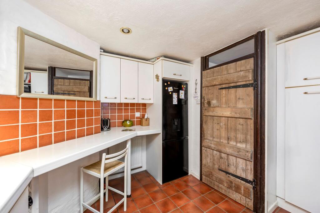 House in Redhill - More
