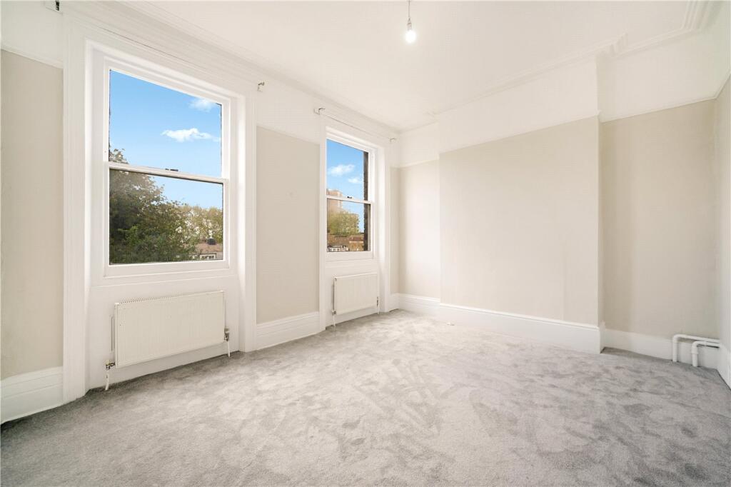 Apartment in London - View 3