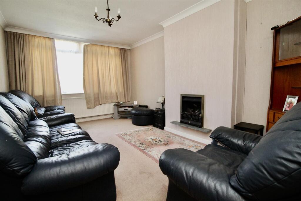 Eileen Gardens, Kingshurst, Birmingham - View 3