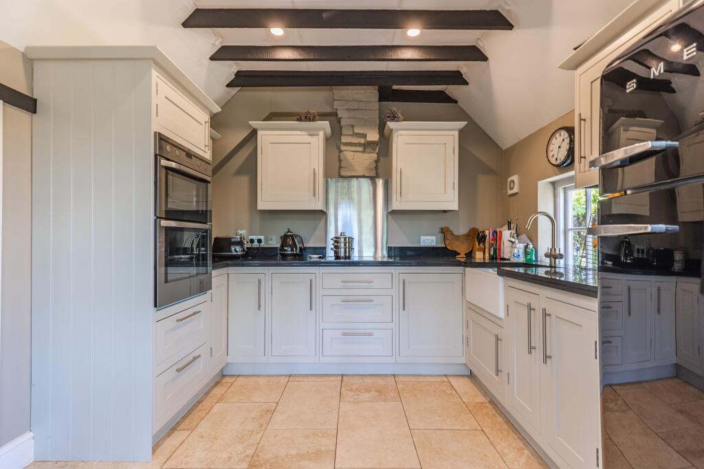 Characterful Cottage in Sedgeford with Countryside Views photo 2