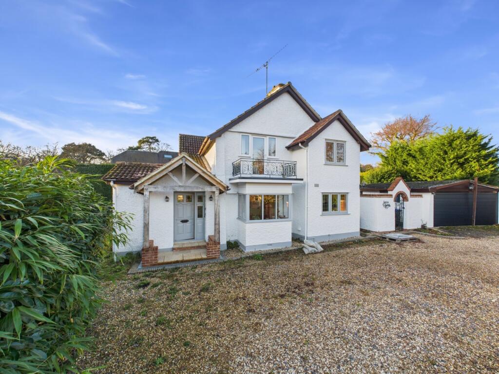 Main image of property: Beeches Drive, Farnham Common, Buckinghamshire, SL2