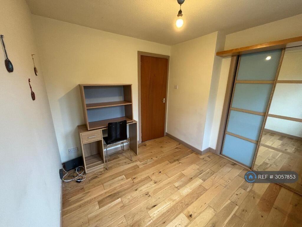 Apartment in Paisley - More