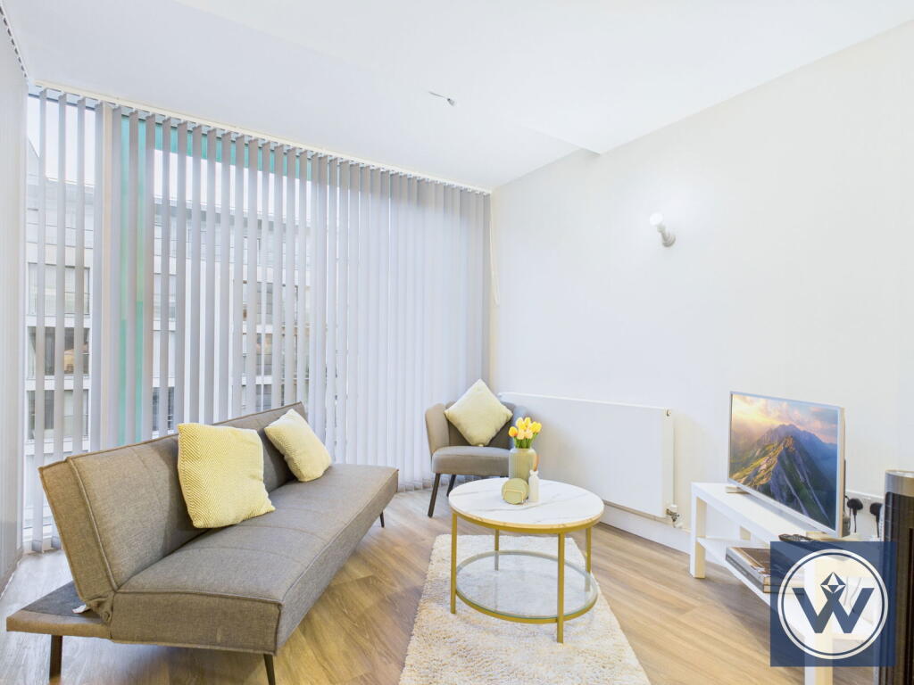 Main image of property: Cardinal Building, Station Approach, Hayes, UB3 4FE