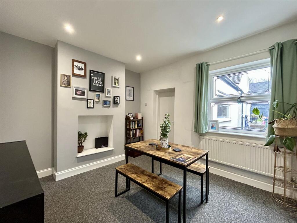 Barrs Road, Cradley Heath - View 4
