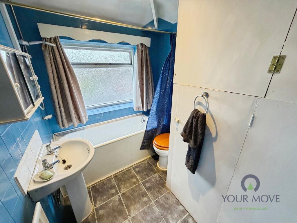 House in Stoke-on-Trent - More