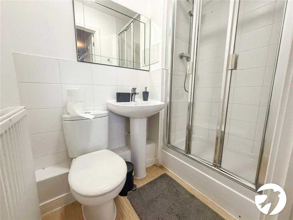 House in Bromley - More