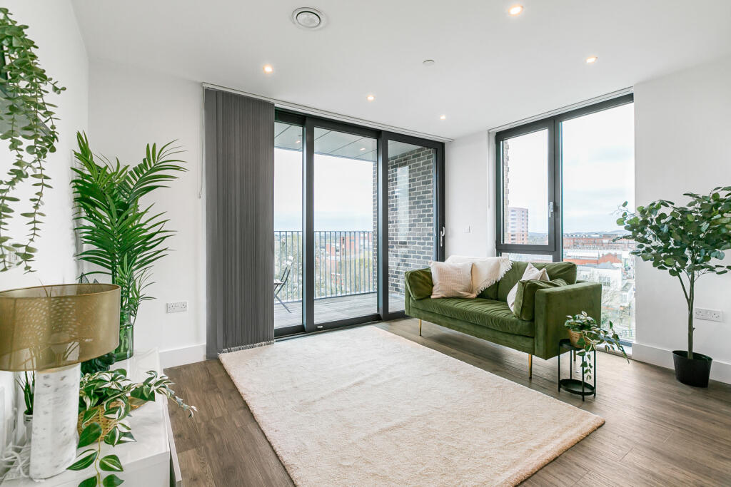 Main image of property: High Street, Staines-upon-Thames, Surrey, TW18