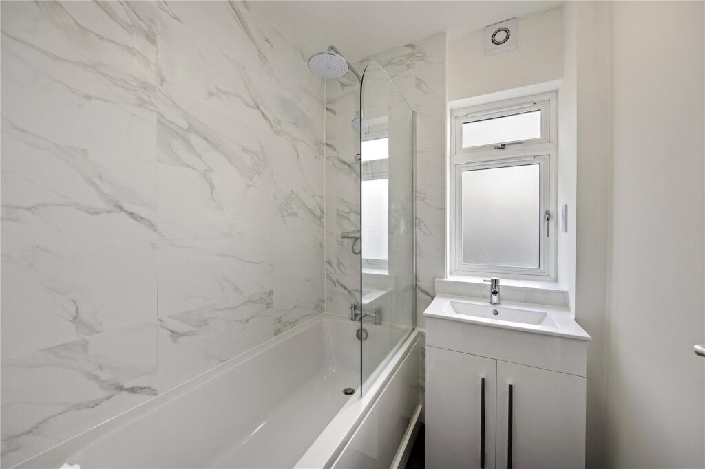 Apartment in London, Royal Borough of Kingston upon Thames - View 4