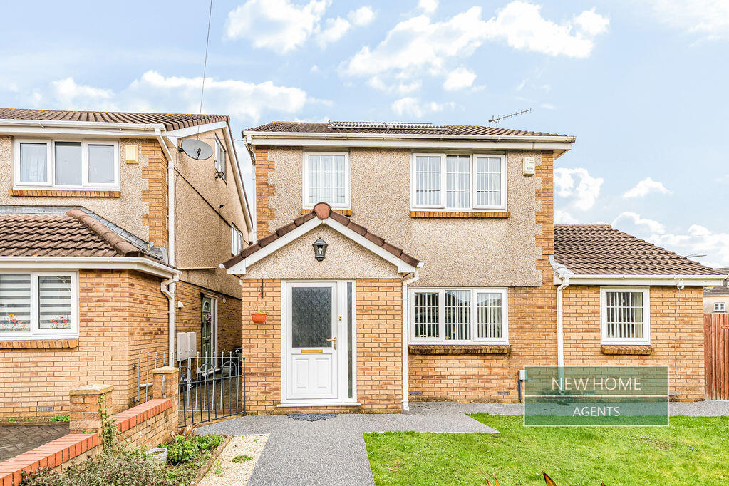 3-bed detached on Libanus Road, Gorseinon, Swansea, SA4 4AN, £240,000