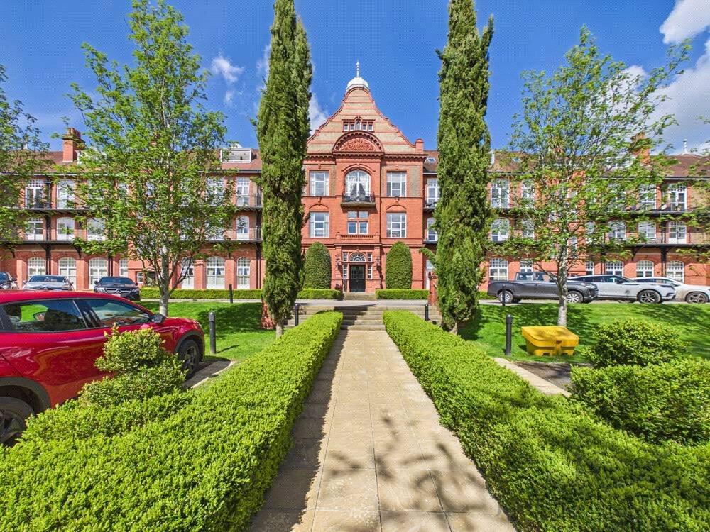 Main image of property: Kingswood Park, Kingswood, Frodsham, Cheshire, WA6