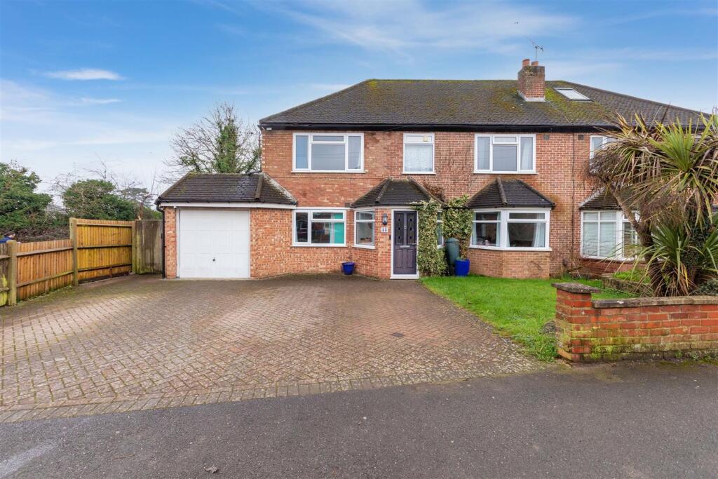 Main image of property: Farm Road, Maidenhead