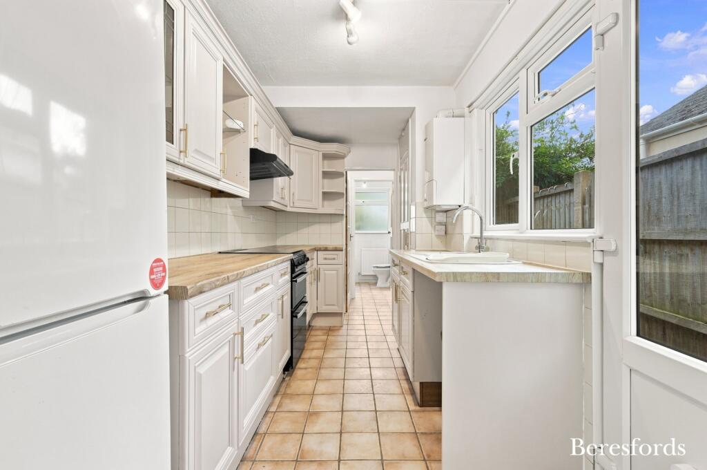 House in Maldon - More