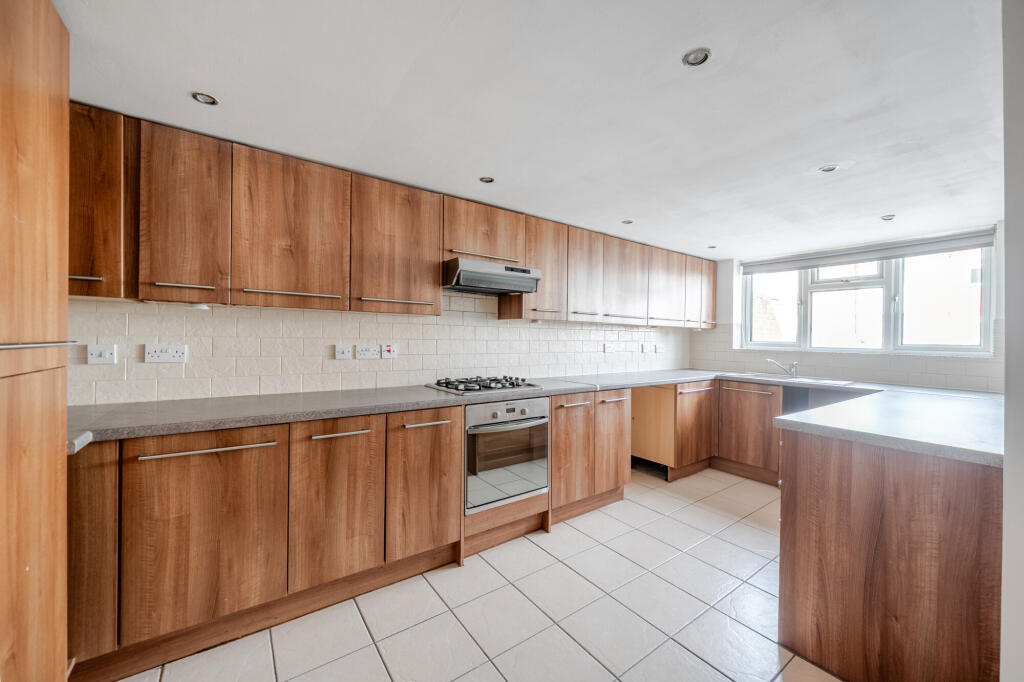 Additional image 3 of Wells Close, Harpenden, AL5