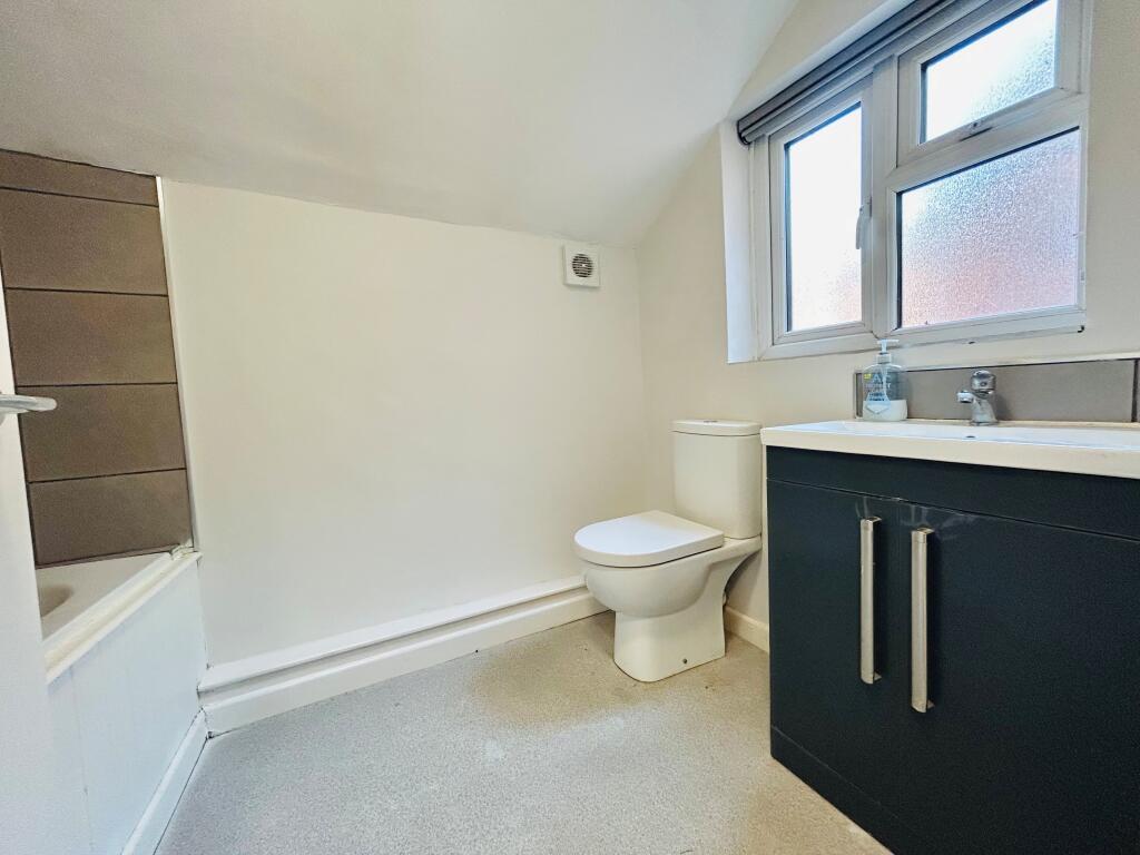 Apartment in Derby - View 5