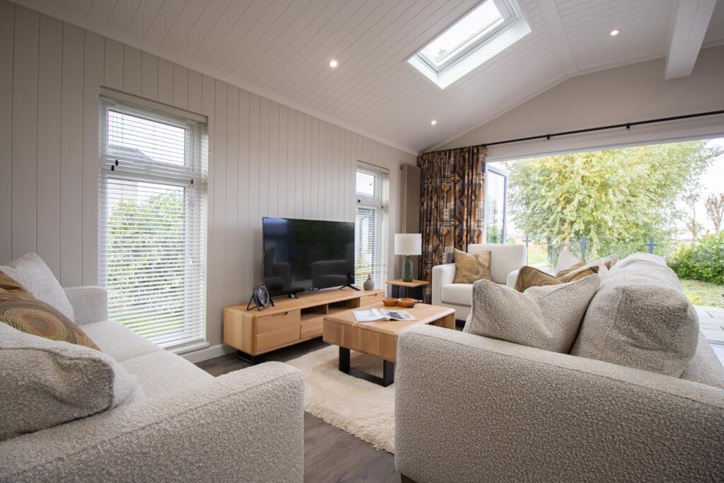 Lissett Alaska 2Bed, Marsh View Lodges, Aldeburgh, Suffolk, IP15 5DW photo 4