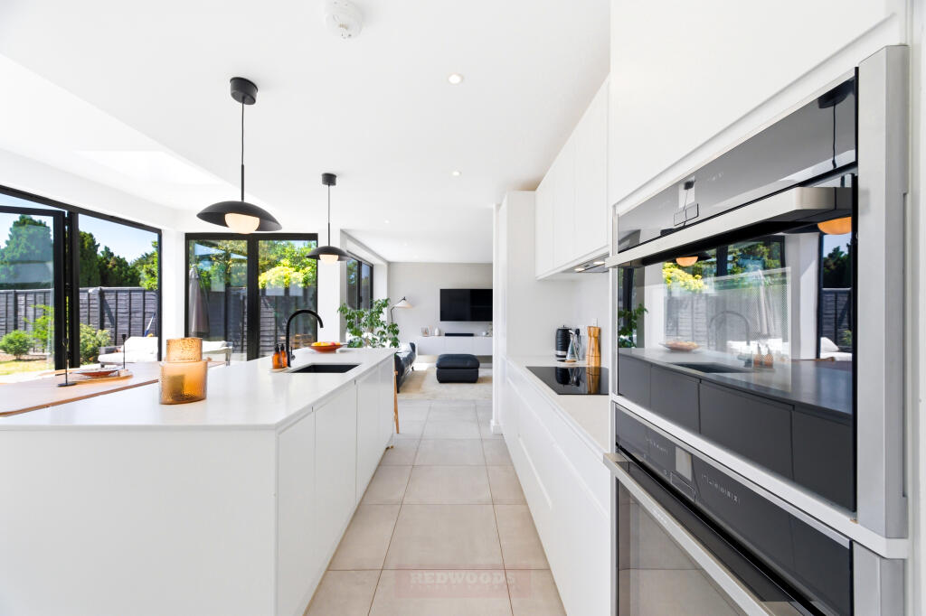 House in London - View 3