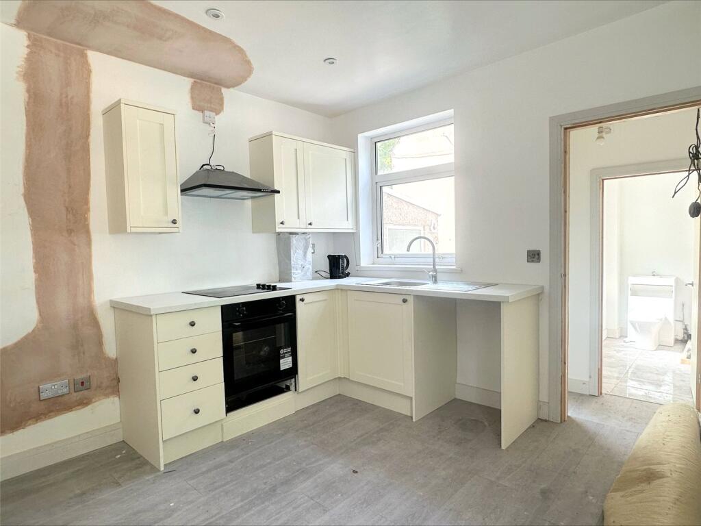 Grove Cottages, Pleasley, Mansfield, Nottinghamshire, NG19 photo 4