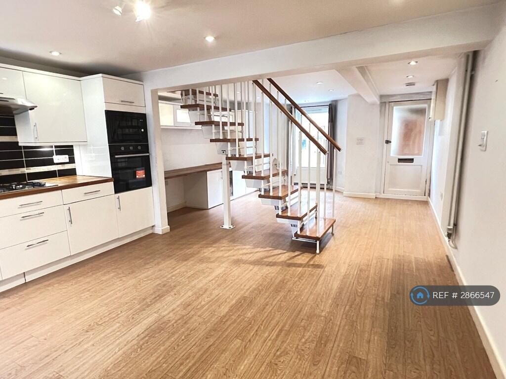 Main image of property: Corona Road, Cambridge, CB4