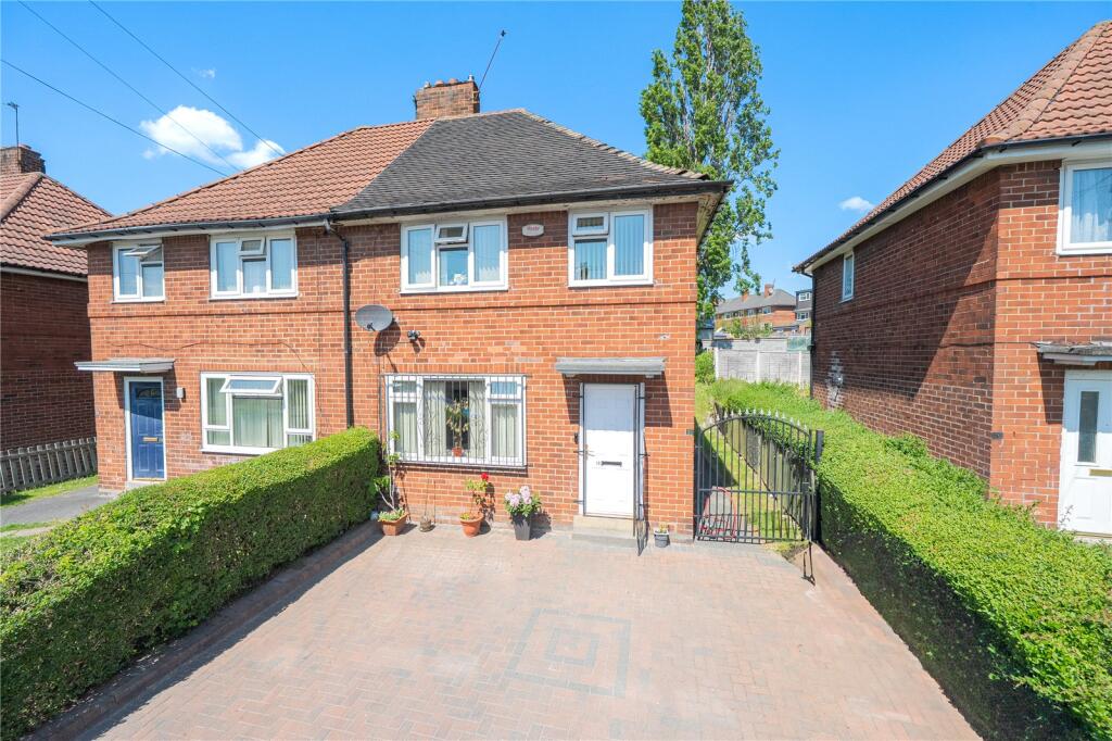 Main image of property: Amberton Grove, Leeds