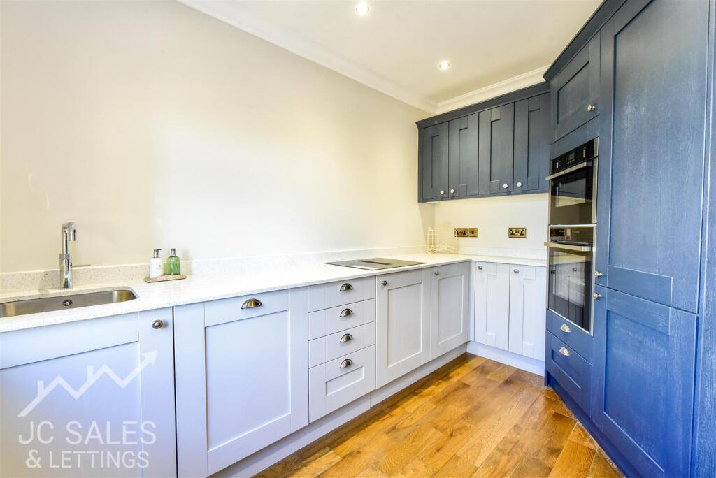 Apartment in Derby - View 3